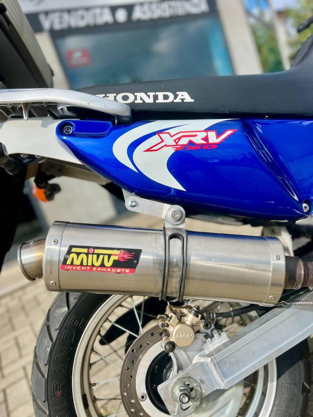 Honda AFRICA TWIN VERSIONE RD04E (9)