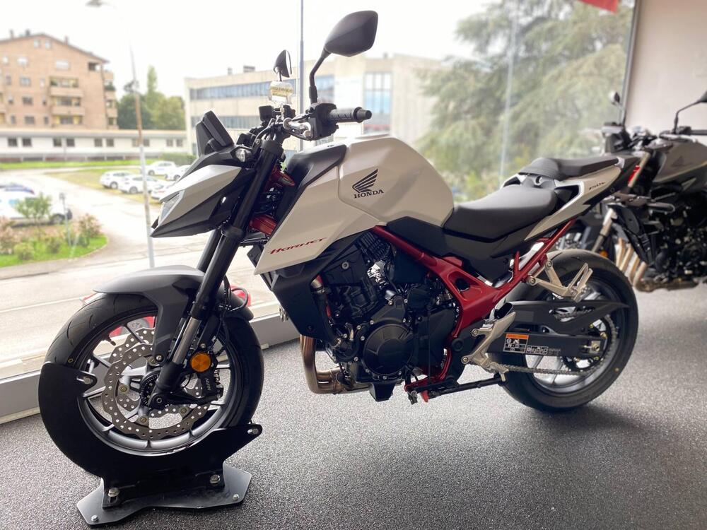 Honda CB 750 Hornet (2025)