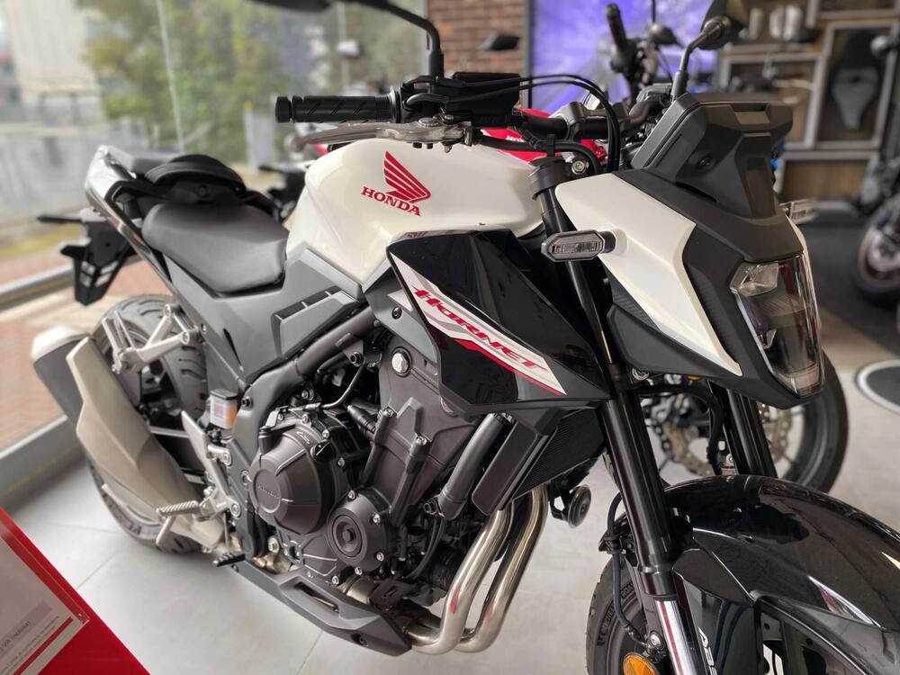 Honda CB 500 Hornet (2024 - 25) (3)