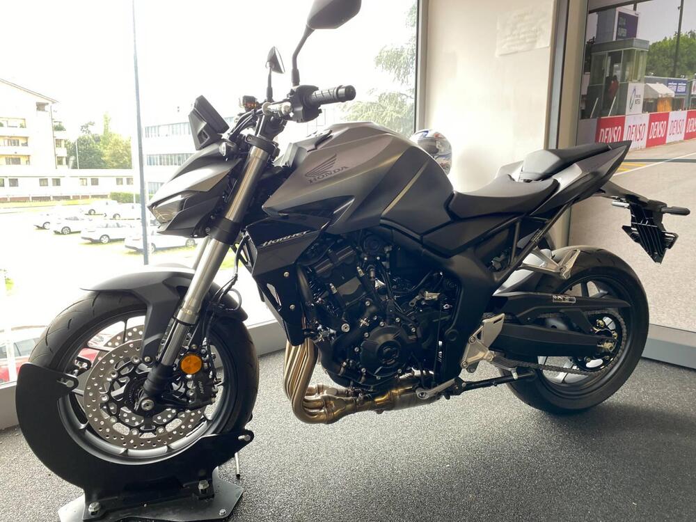 Honda CB 1000 Hornet (2025 - 26) (2)