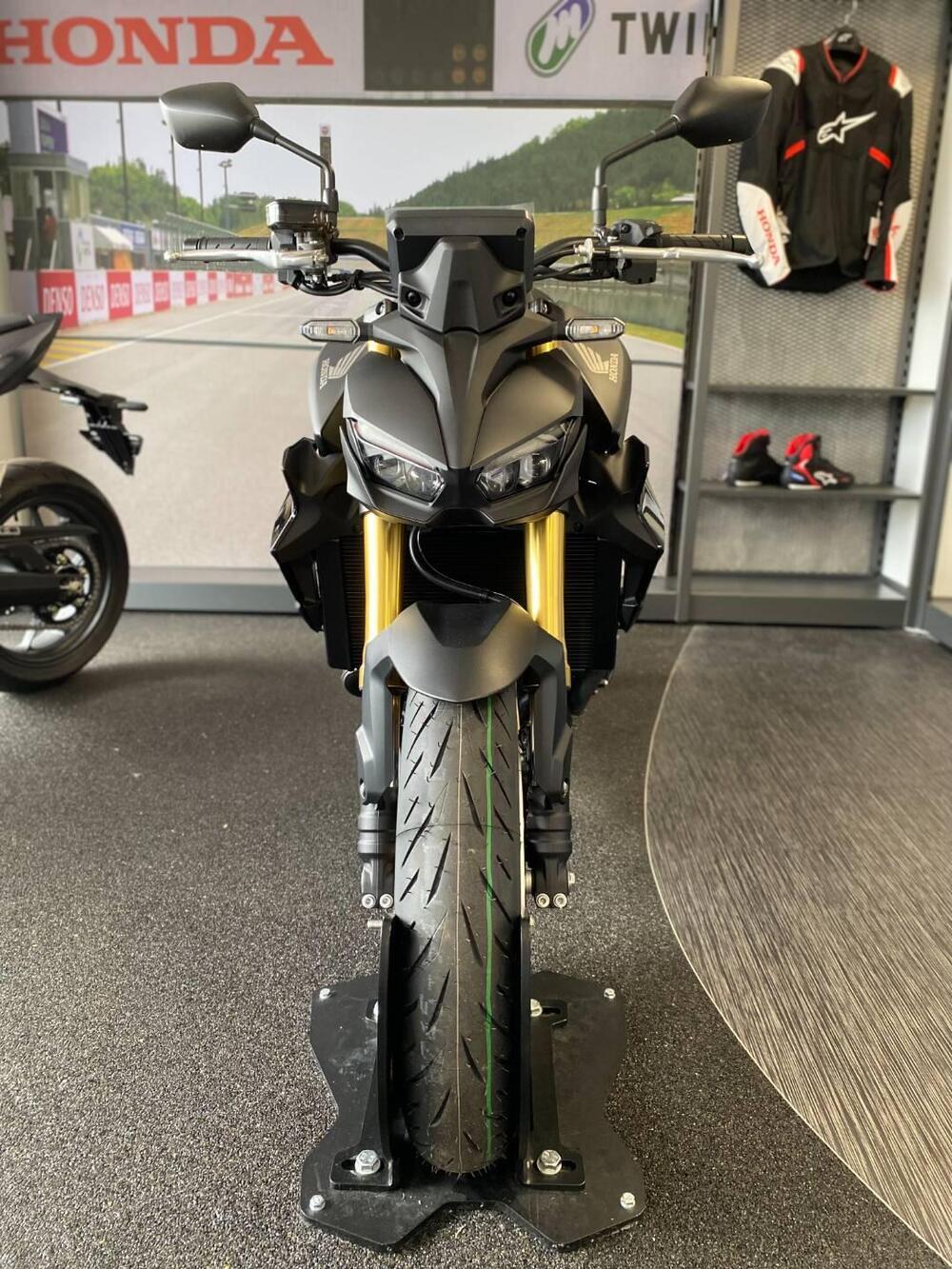 Honda CB 1000 Hornet SP (2025 - 26) (3)