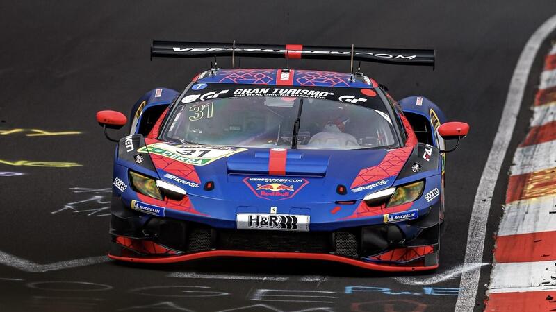 Non solo F1, Max Verstappen &egrave; una leggenda nel GT: cos&igrave; ha dominato al N&uuml;rburgring al debutto con una Ferrari 296