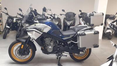 CFMOTO 800MT Touring (2022 - 25) usata
