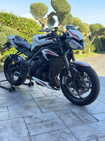 Triumph Street Triple S (2020 - 23) usata