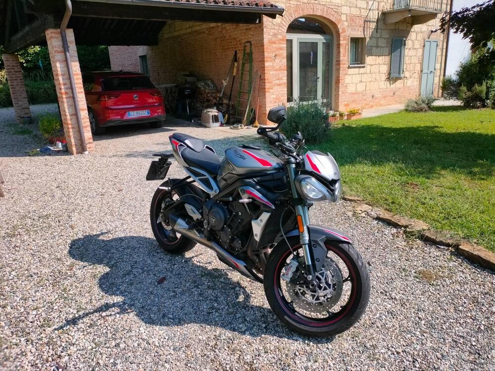 Triumph Street Triple RS (2020 - 22) (2)
