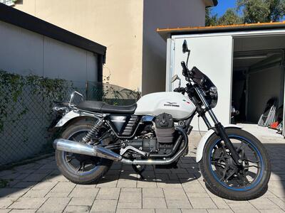 Moto Guzzi V7 Stone (2012 - 15) usata