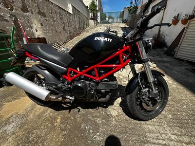 Ducati Monster 695 (2006 - 08) usata
