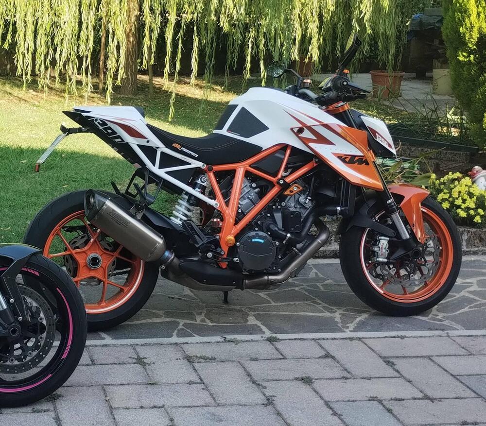 KTM 1290 Super Duke R SE ABS (2016) (13)