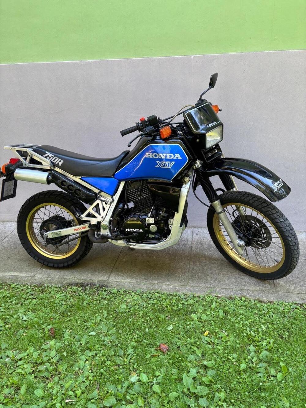 Honda XLV 750 (1984 - 89)