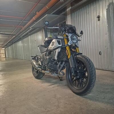 CFMOTO 700CL-X Heritage (2021 - 25) usata