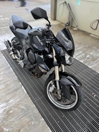 Kawasaki Z 1000 (2007 - 09) usata