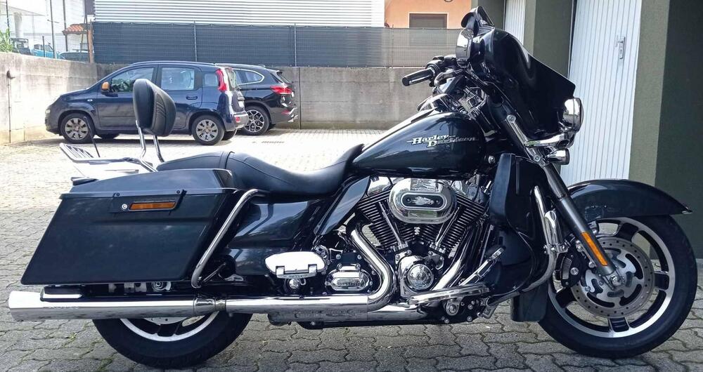 Harley-Davidson 1584 Street Glide (2008 - 10) - FLHX (3)