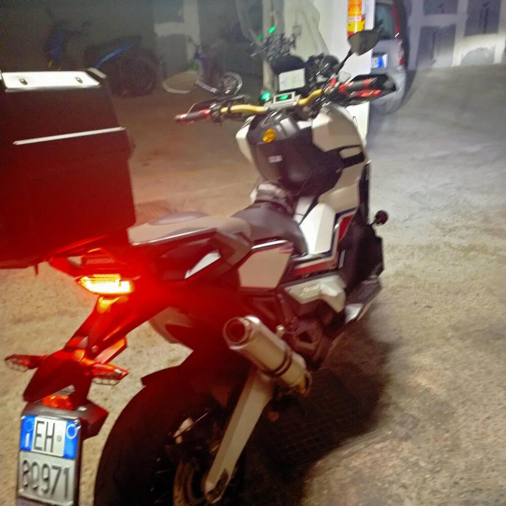 Honda X-ADV 750 (2017) (2)