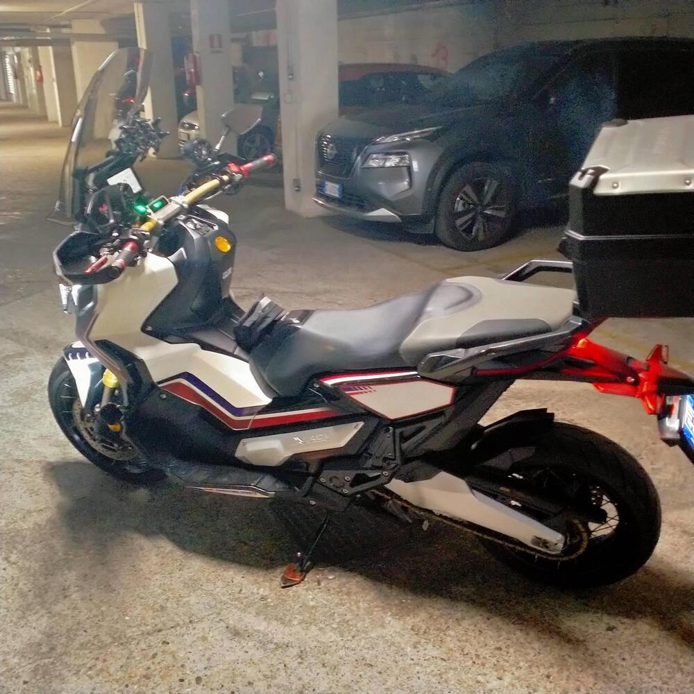 Honda X-ADV 750 (2017) (3)