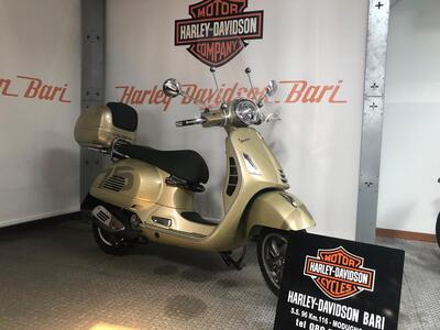 Vespa GTS 300 Hpe Super Tech (2019) usata