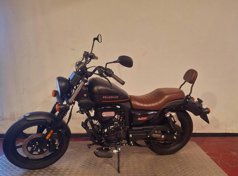 Um Italia Renegade Sport 125 (2023 - 26) (2)