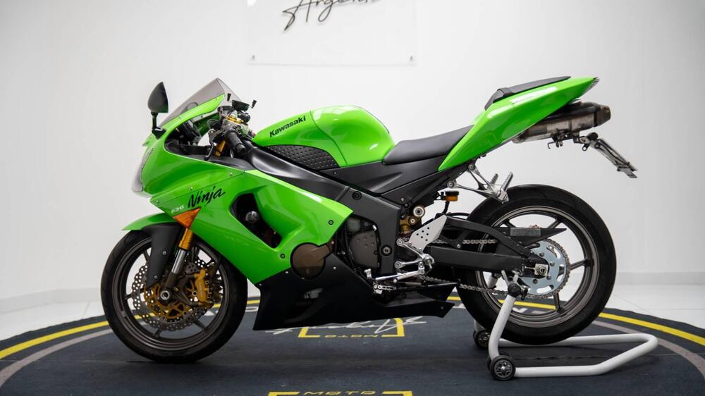 Kawasaki Ninja 636 ZX-6R (2005 - 06) (7)