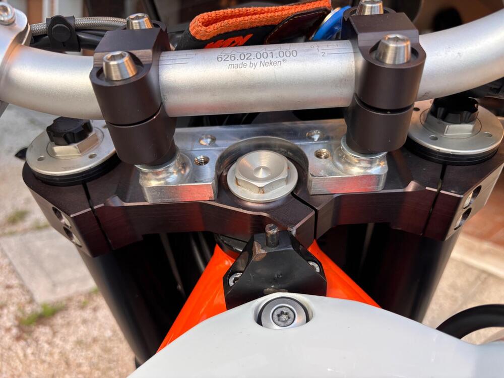 KTM 990 Supermoto R (2009 - 11) (14)