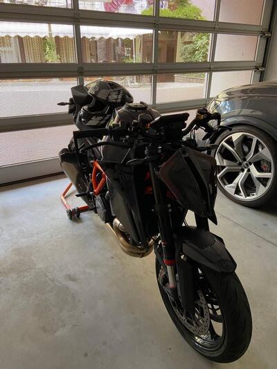 KTM 1290 Super Duke R (2022 - 23) usata
