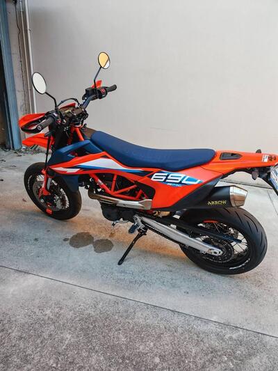 KTM 690 SMC R (2023 - 25) usata