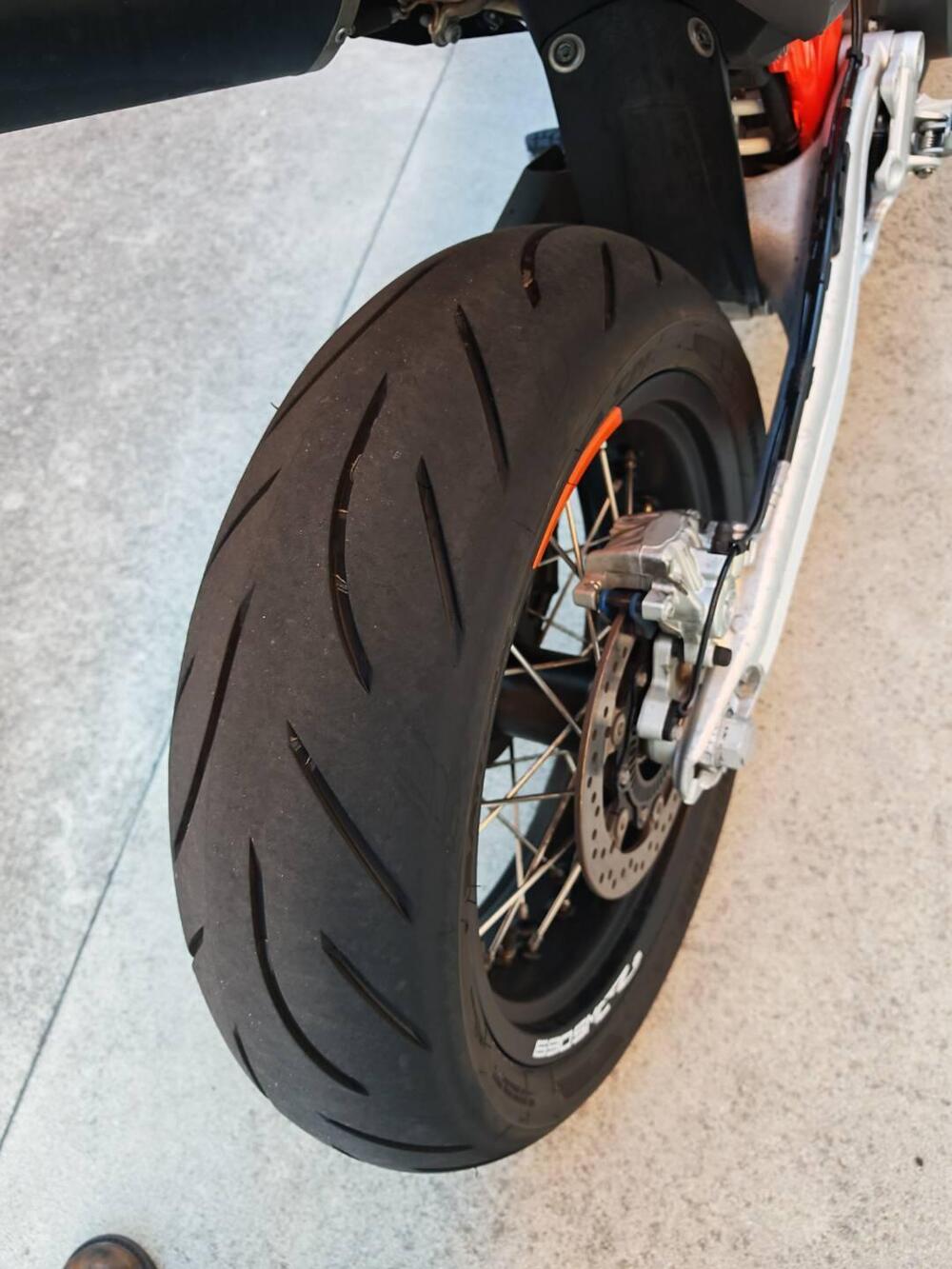 KTM 690 SMC R (2023 - 25) (15)