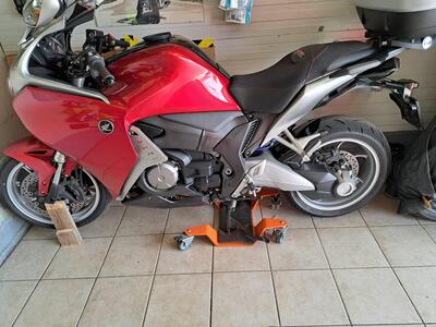 Honda VFR 1200 F DCT ABS (2010 - 16) usata