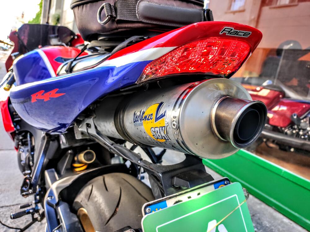 Honda CBR 1000 RR Fireblade (2006 - 07) (7)