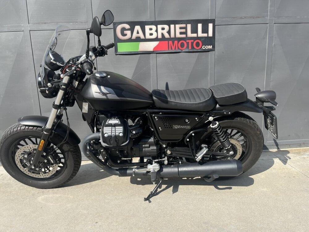 Moto Guzzi V9 Bobber (2021 - 25) (2)