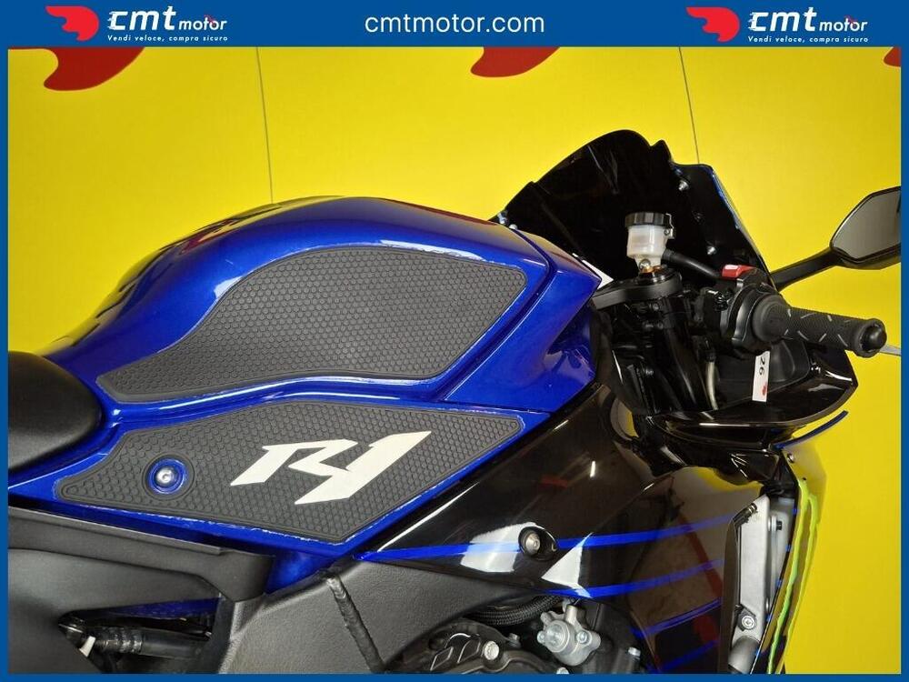Yamaha YZF R1 (2020 - 25) (11)