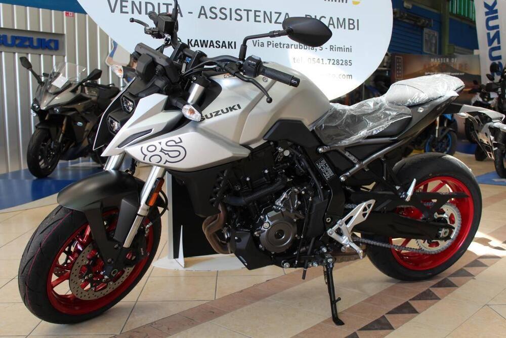 Suzuki GSX-8S (2025 - 26) (6)