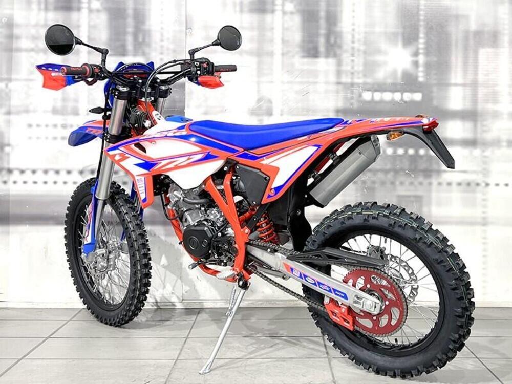 Betamotor RR 125 4T Enduro R (2024 - 26) (2)