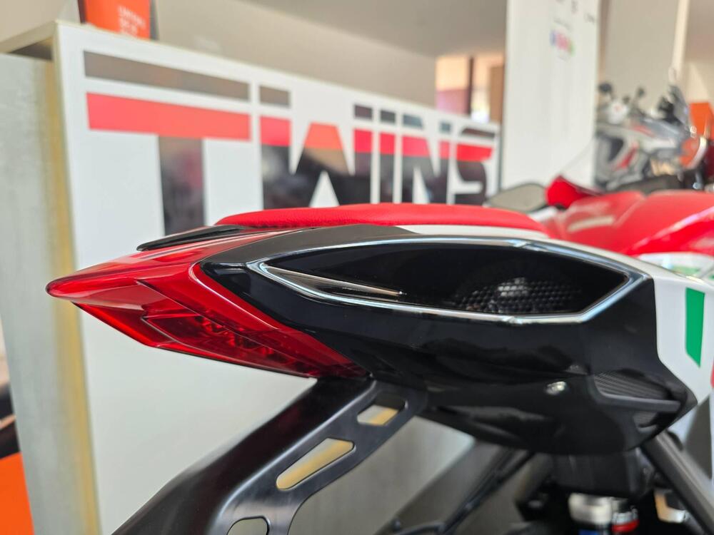 MV Agusta F3 800 RC (2022 - 25) (15)