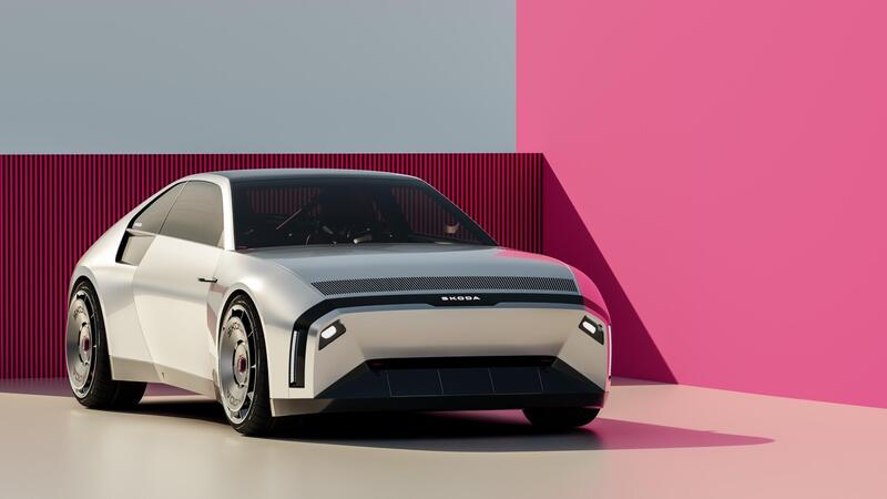 La Skoda 110 R rinasce elettrica: quando la leggenda incontra il futuro
