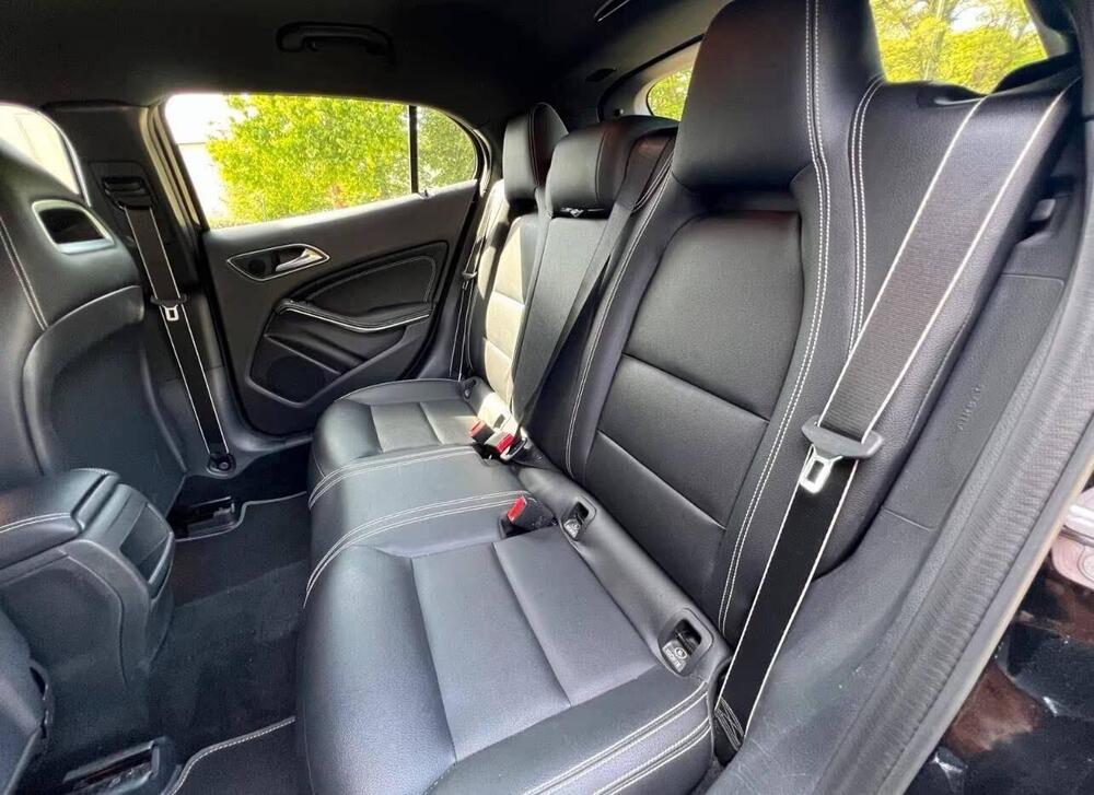 Mercedes-Benz GLA SUV usata a Roma (5)