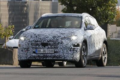 Nuova Mercedes GLA: il SUV entra nell&rsquo;era elettrica con la piattaforma MMA [Foto Spia]