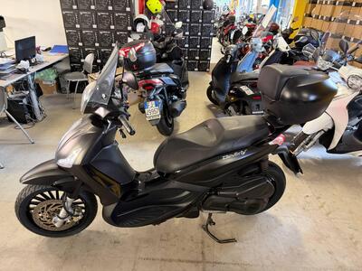 Piaggio Beverly 300 i.e. Police ABS-ASR (2017 - 20) usata