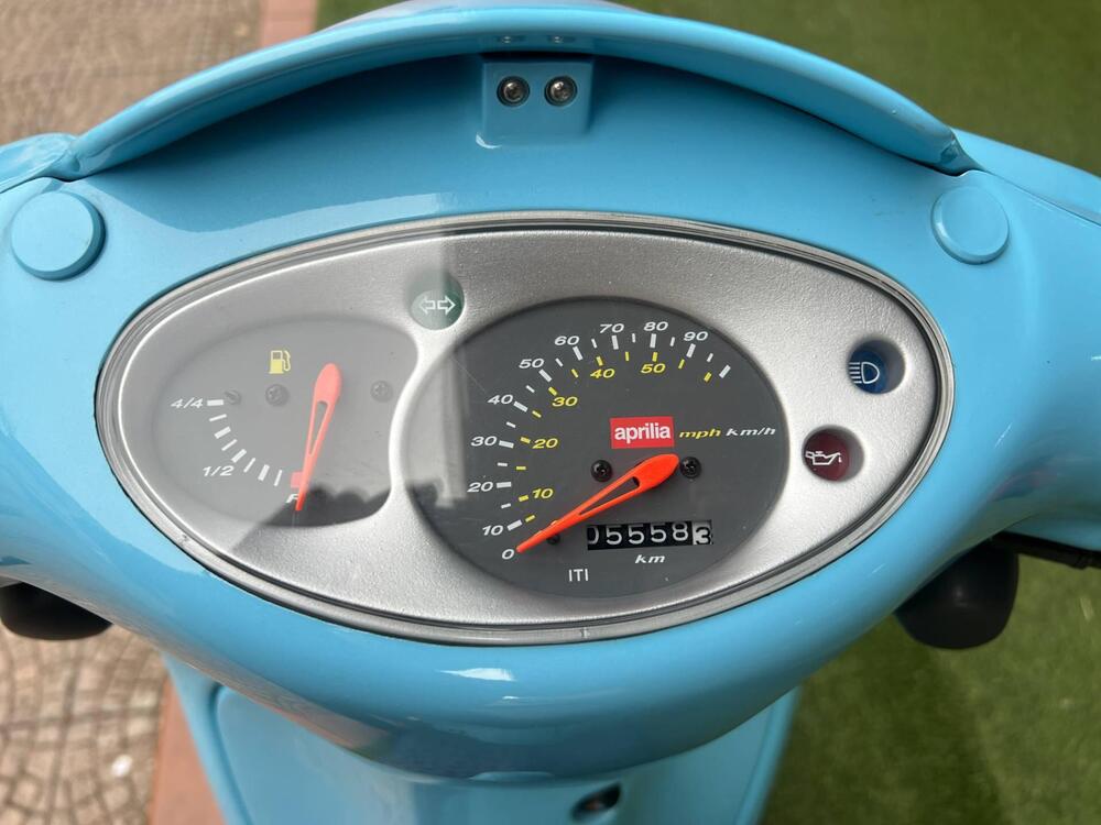 Aprilia Scarabeo 50 I.E Ditech (2001 - 04) (7)