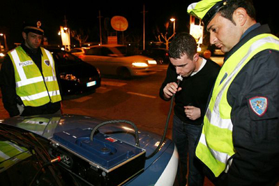 Roma, weekend di controlli intensivi: pioggia di patenti ritirate nel weekend