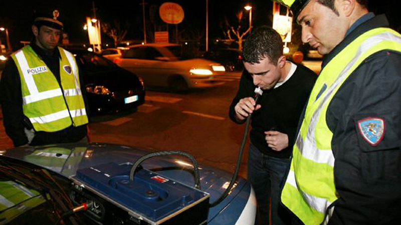 Roma, weekend di controlli intensivi: pioggia di patenti ritirate nel weekend