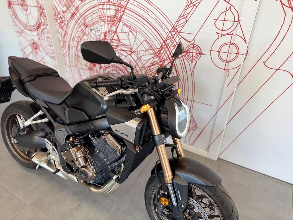 Honda CB 650 R E-Clutch (2024 - 26) (10)