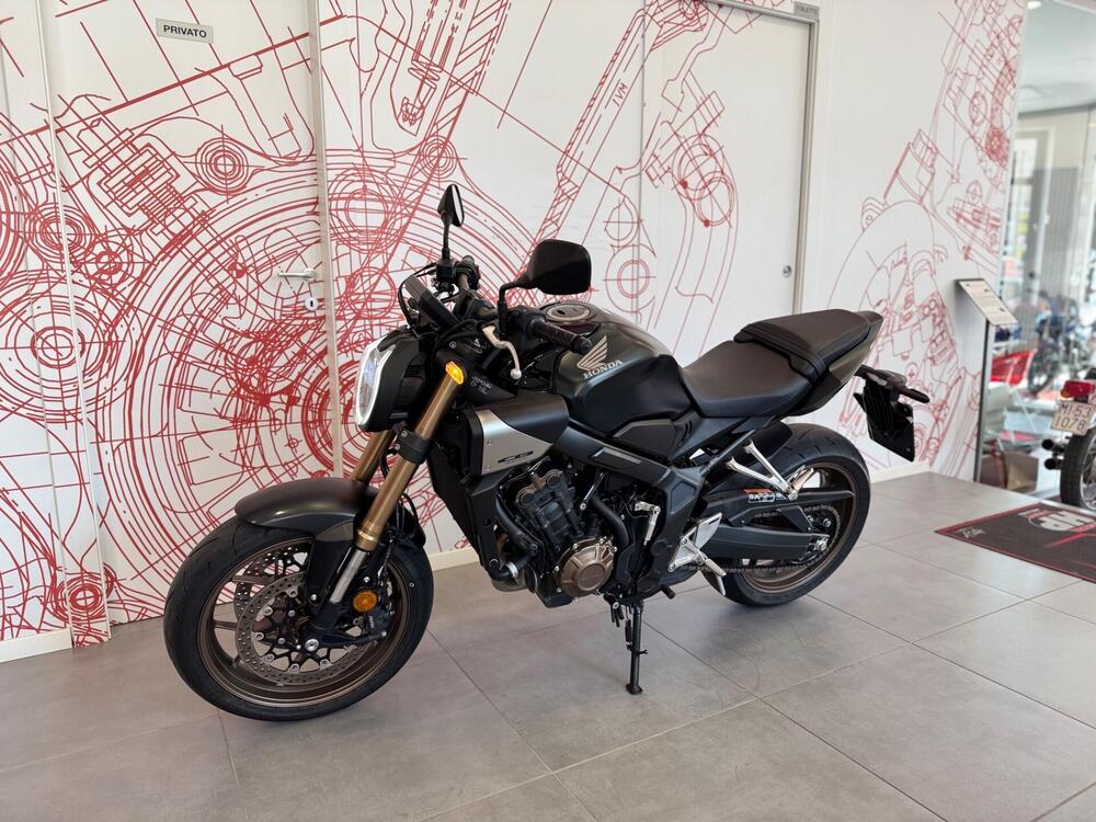 Honda CB 650 R E-Clutch (2024 - 26) (5)