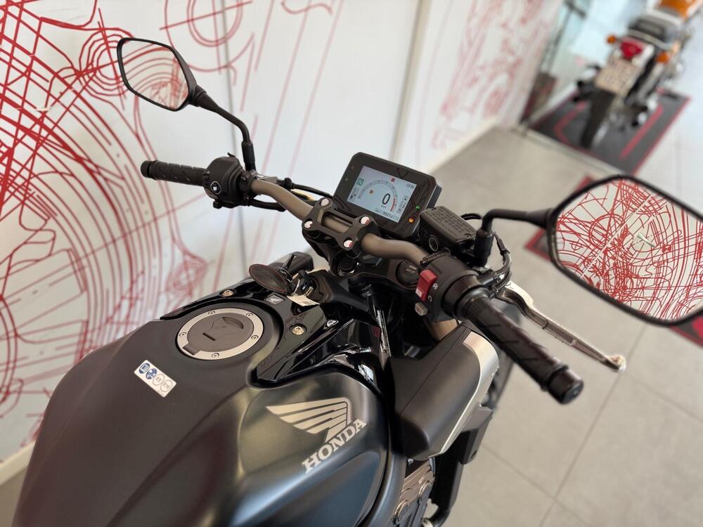 Honda CB 650 R E-Clutch (2024 - 26) (8)