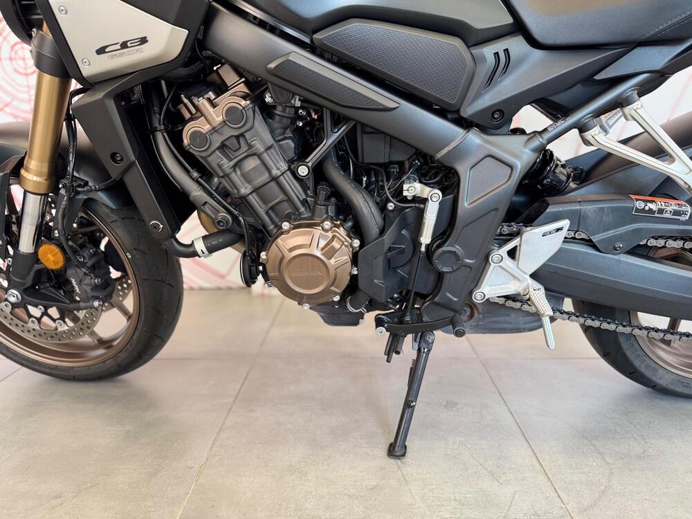 Honda CB 650 R E-Clutch (2024 - 26) (16)