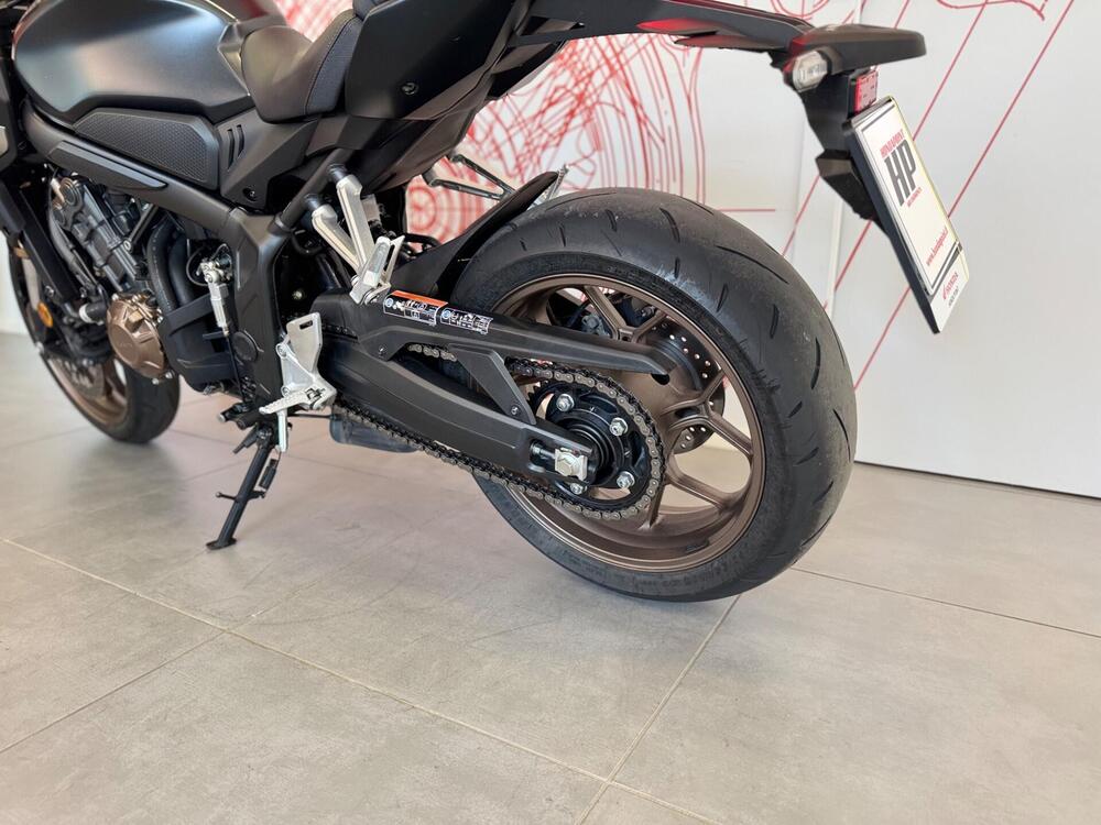 Honda CB 650 R E-Clutch (2024 - 26) (17)