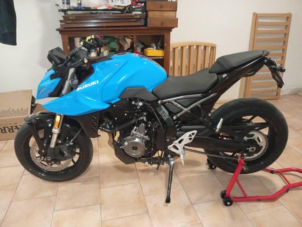 Suzuki GSX-8S (2025)