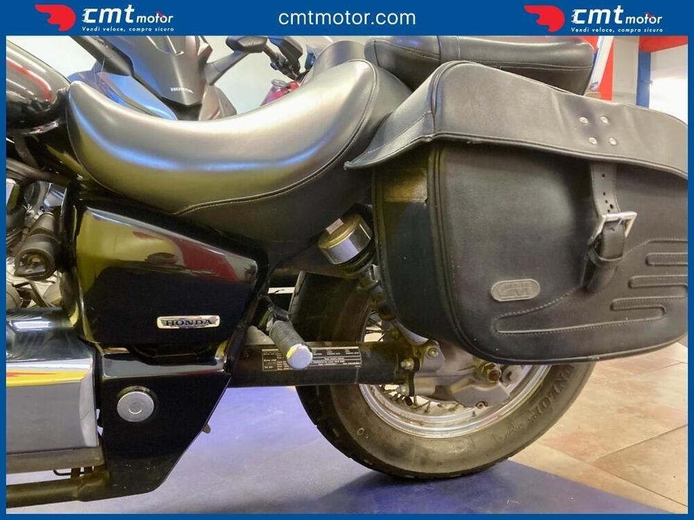 Honda VT 750 Shadow Spirit (12)