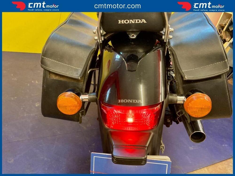 Honda VT 750 Shadow Spirit (14)