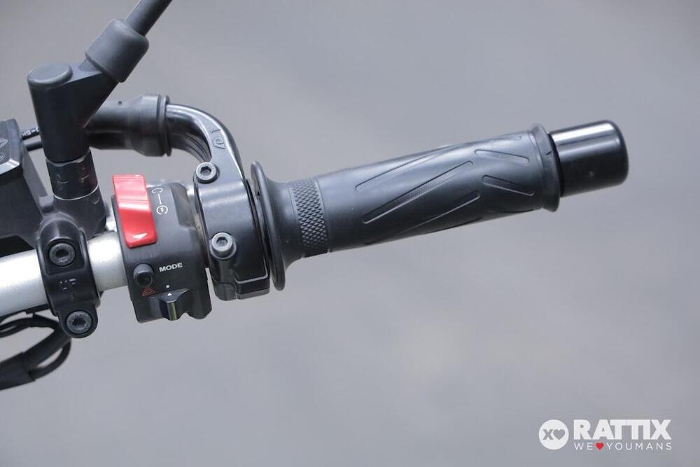 Yamaha MT-09 ABS (2016) (12)