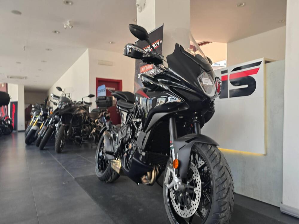 MV Agusta Turismo Veloce 800 R (2023 - 26) (2)