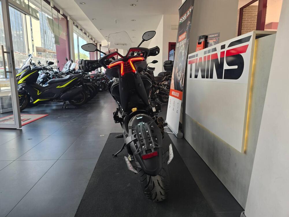 MV Agusta Turismo Veloce 800 R (2023 - 26) (7)